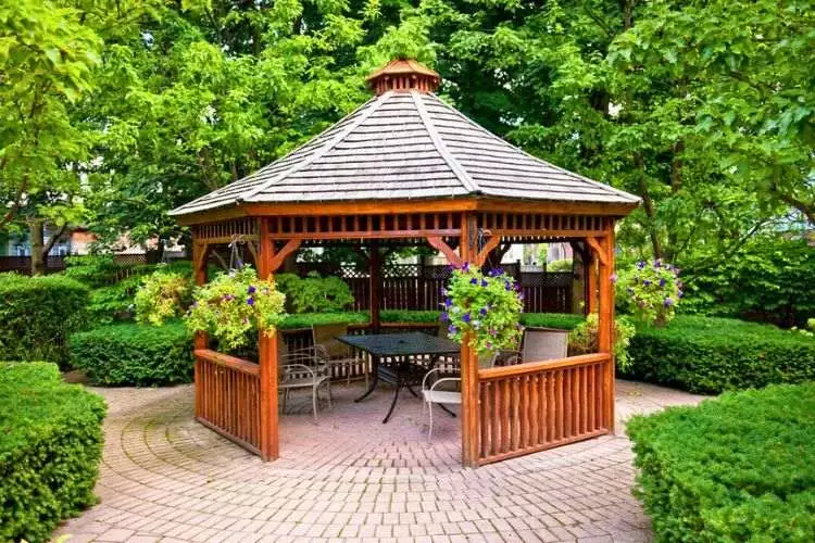 How tall should a gazebo be? all you have to know